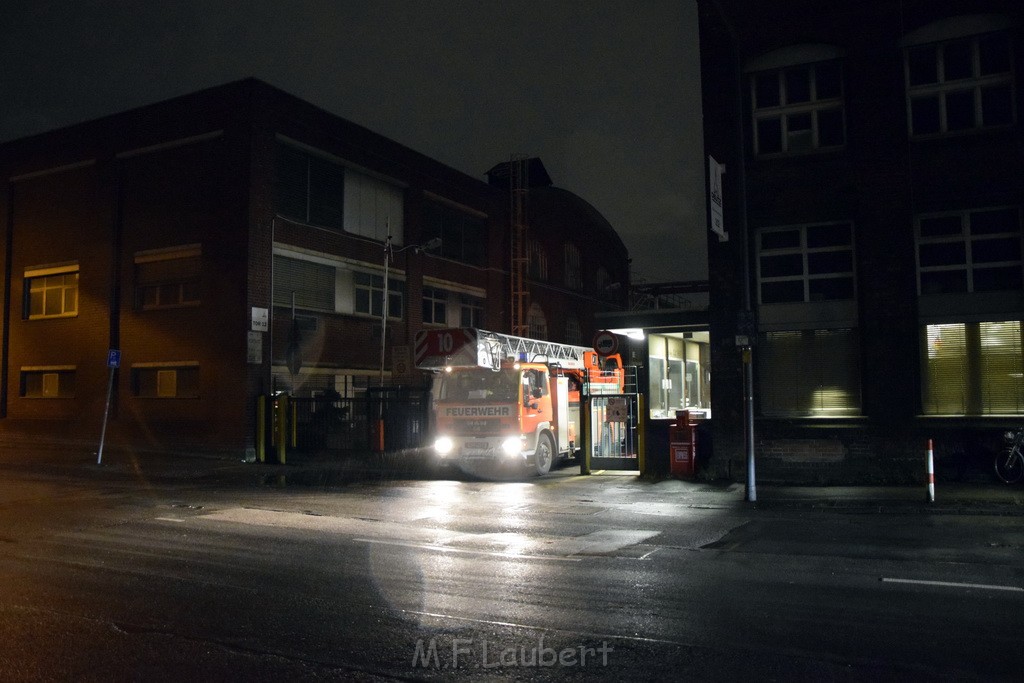 Brand Buerocontainer KHD Gelaende Koeln Deutz Deutz Muelheimerstr P24.JPG - Miklos Laubert